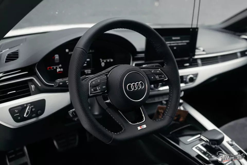 Кузовной ремонт и перетяжка руля для Audi A5